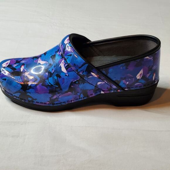 Dansko Women's Size 41 (US - 11) XP Blue Swirl Patent Marble Clog - Picture 6 of 9